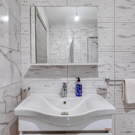 Apartament Seaside Comfort In Marsascala, 2br With Balcony By 360 Estates