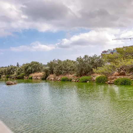 Apartmán Seaside Comfort In Marsascala, 2br With Balcony By 360 Estates Tas-Sienja