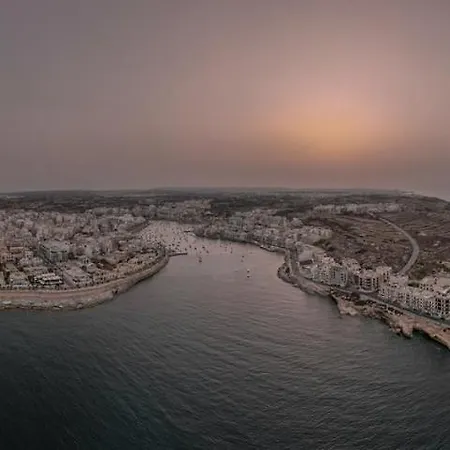 Seaside Comfort In Marsascala, 2br With Balcony By 360 Estates Tas-Sienja