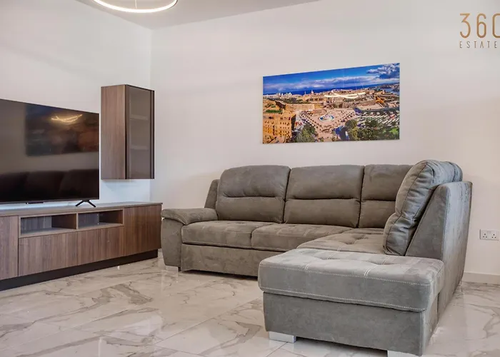 Seaside Comfort In Marsascala, 2br With Balcony By 360 Estates Apartment *